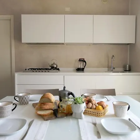Apartament La Casa Di Cele Desenzano del Garda